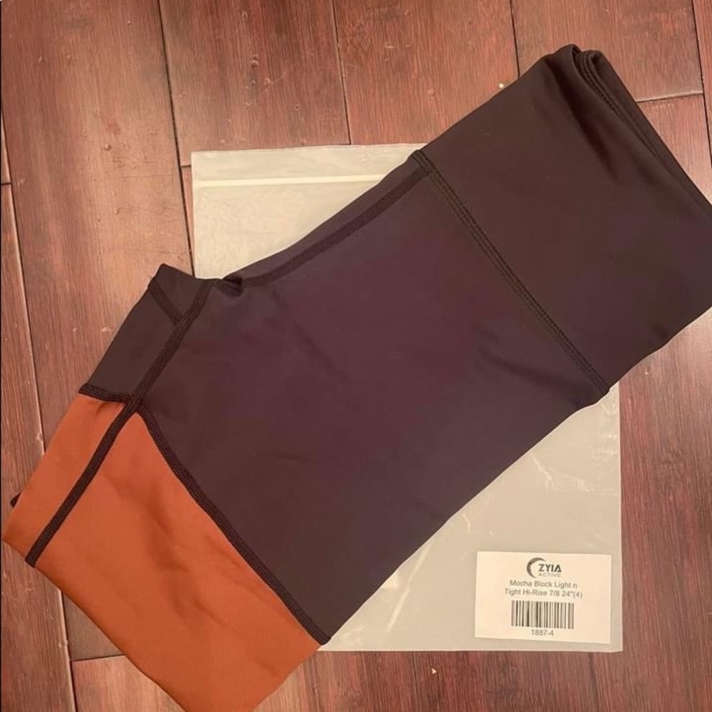 ZYIA mocha block light n Tights Size 4